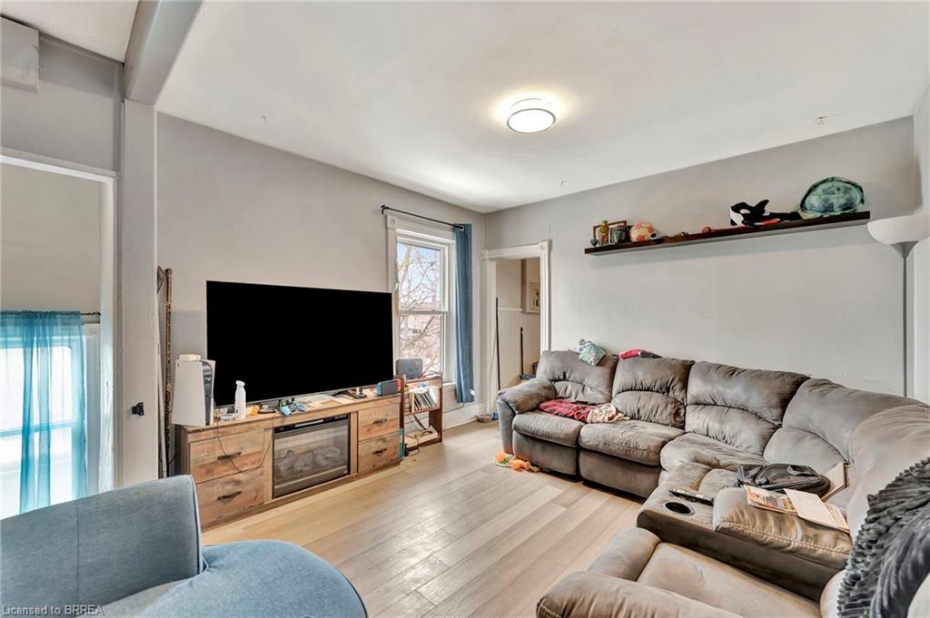 157-159 Market Street, Brantford, ON