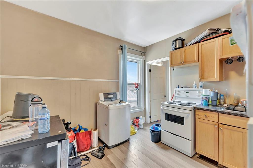 157-159 Market Street, Brantford, ON