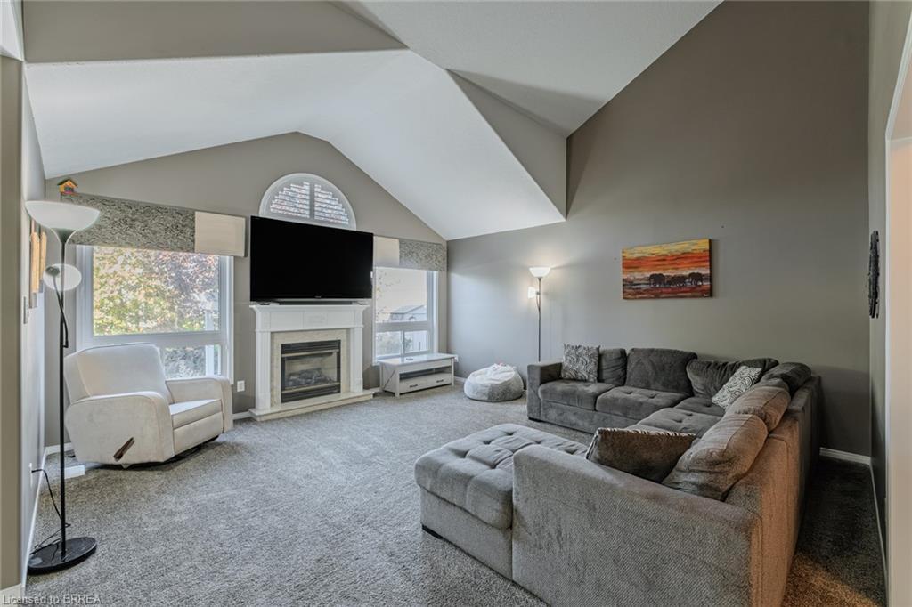 72 Hunter Way, Brantford, ON - Indoor Photo Showing Living Room With Fireplace