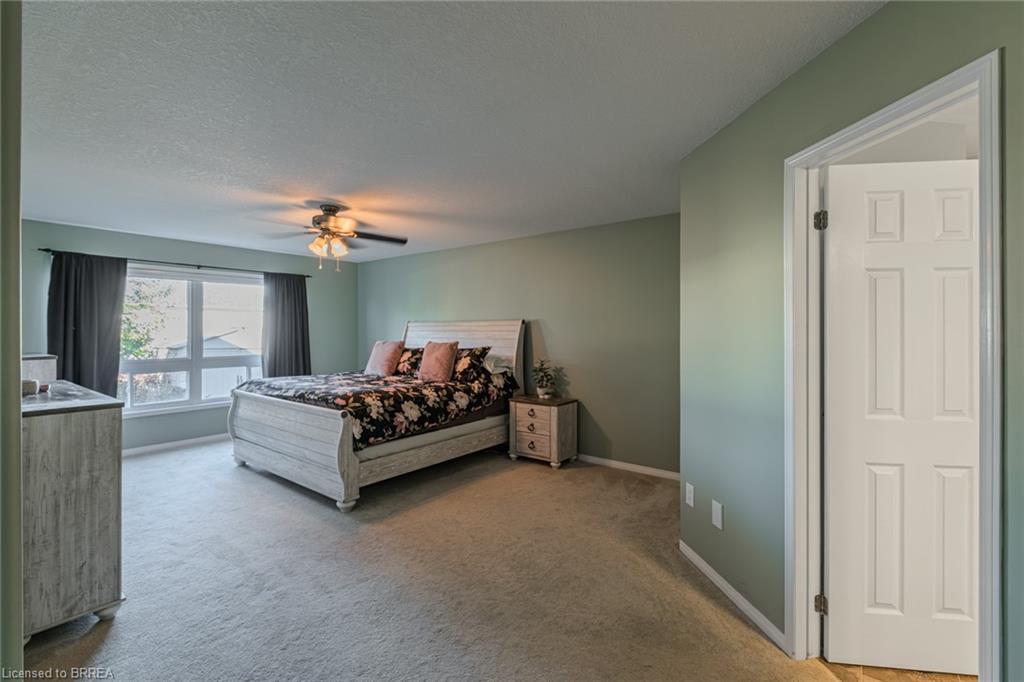 72 Hunter Way, Brantford, ON - Indoor Photo Showing Bedroom