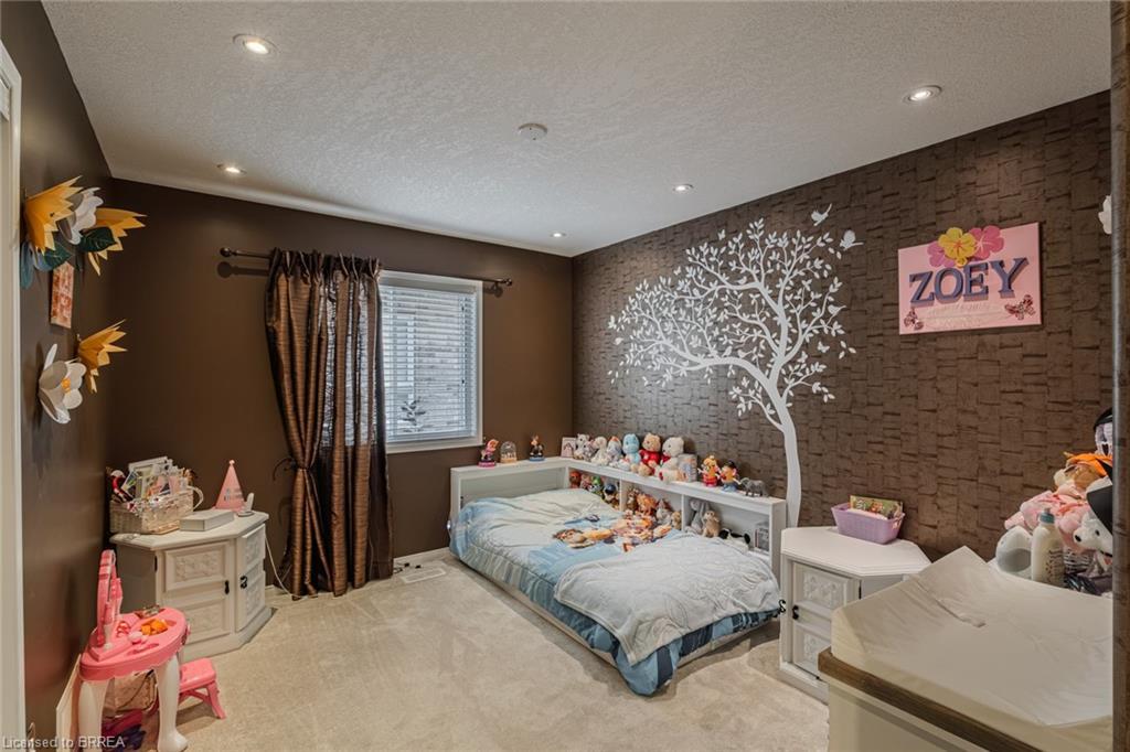 72 Hunter Way, Brantford, ON - Indoor Photo Showing Other Room