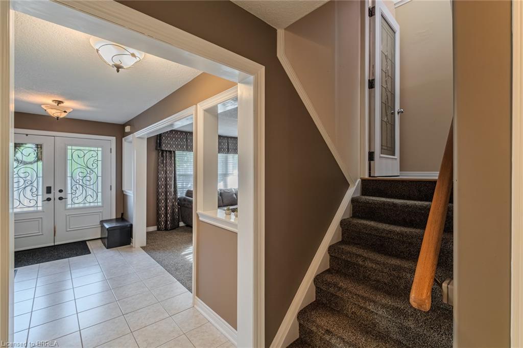72 Hunter Way, Brantford, ON - Indoor Photo Showing Other Room