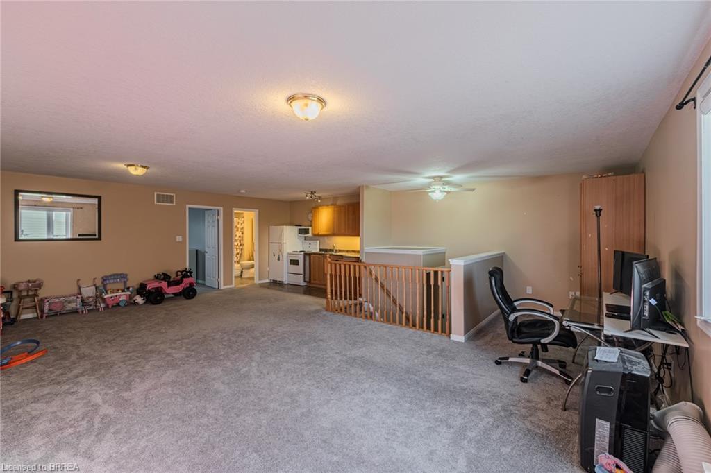 72 Hunter Way, Brantford, ON - Indoor