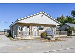 48-50 Erie Boulevard Long Point, ON N0E 1M0