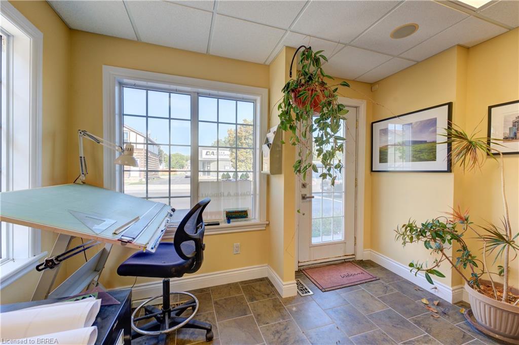 60-62 Colborne Street W, Brantford, ON