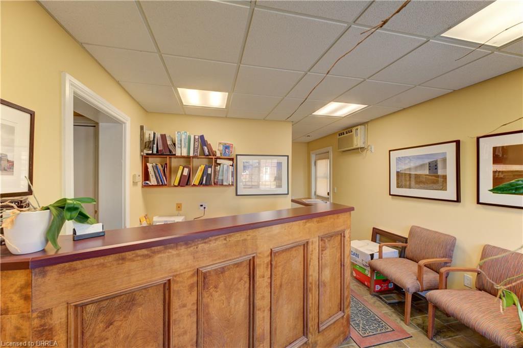 60-62 Colborne Street W, Brantford, ON