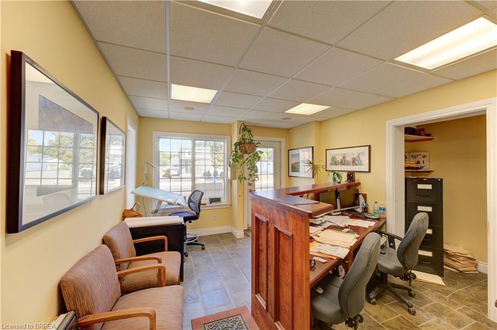 60-62 Colborne Street W, Brantford, ON