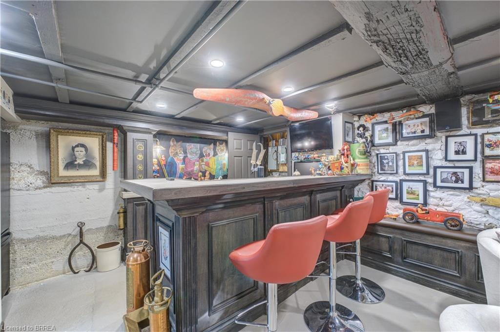 60-62 Colborne Street W, Brantford, ON