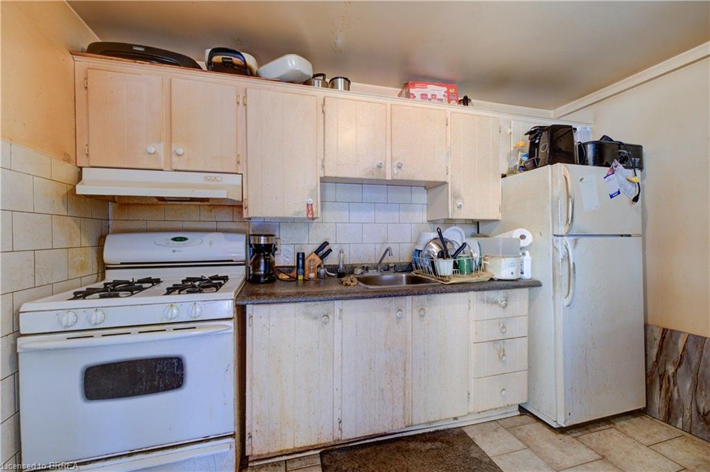 60-62 Colborne Street W, Brantford, ON