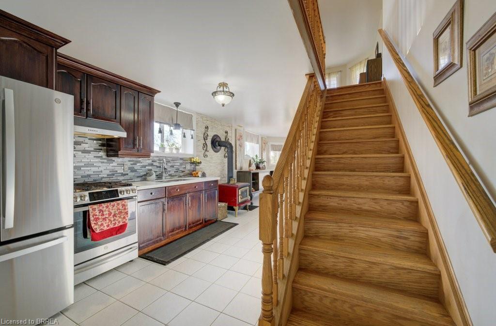 6737 Highway 20, Smithville, ON - Indoor