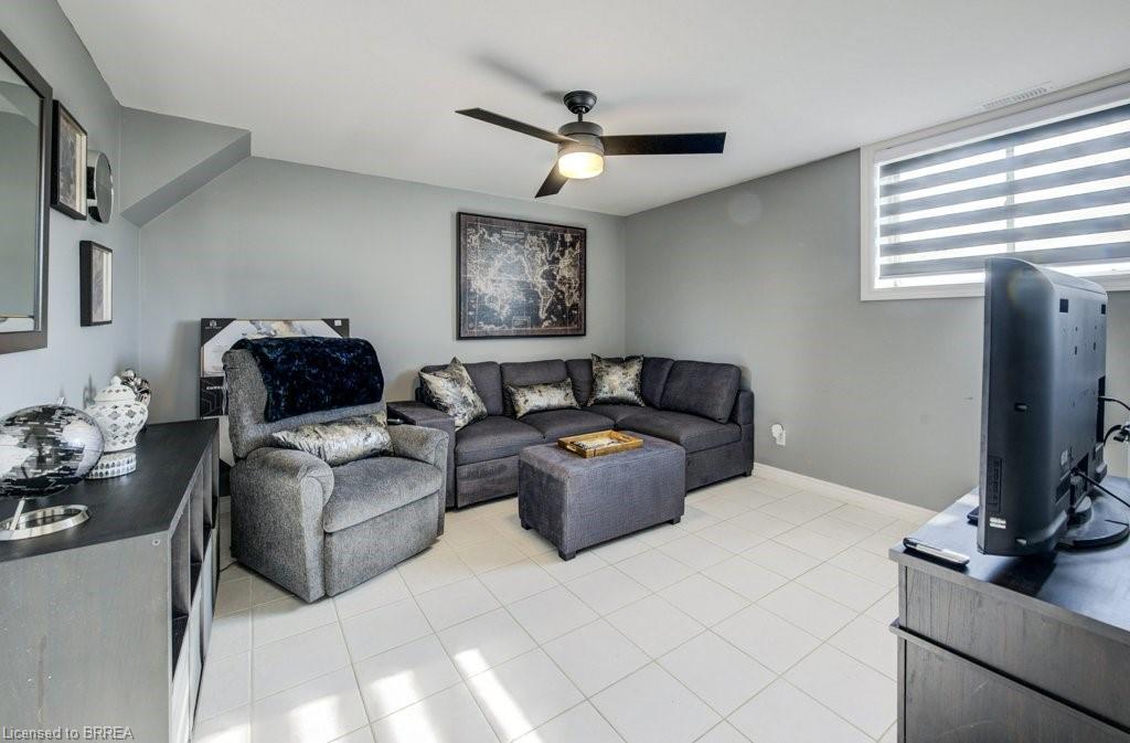 6737 Highway 20, Smithville, ON - Indoor