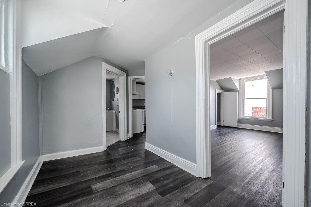 39 Park Avenue, Brantford, ON - Indoor Photo Showing Other Room