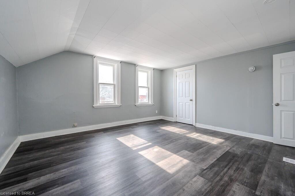 39 Park Avenue, Brantford, ON - Indoor Photo Showing Other Room