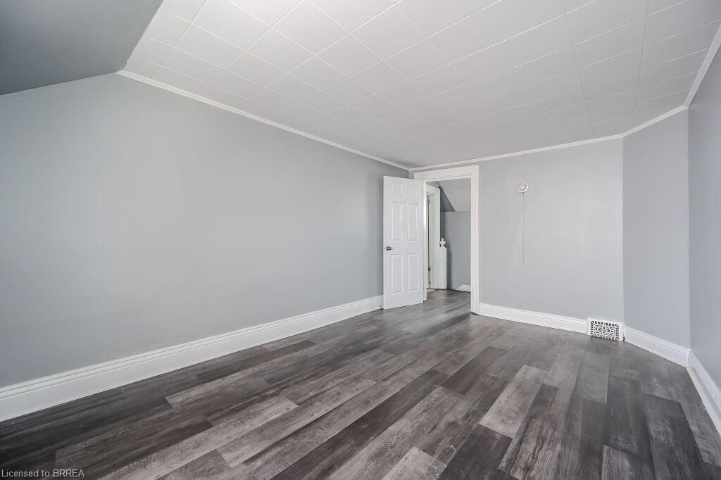 39 Park Avenue, Brantford, ON - Indoor Photo Showing Other Room