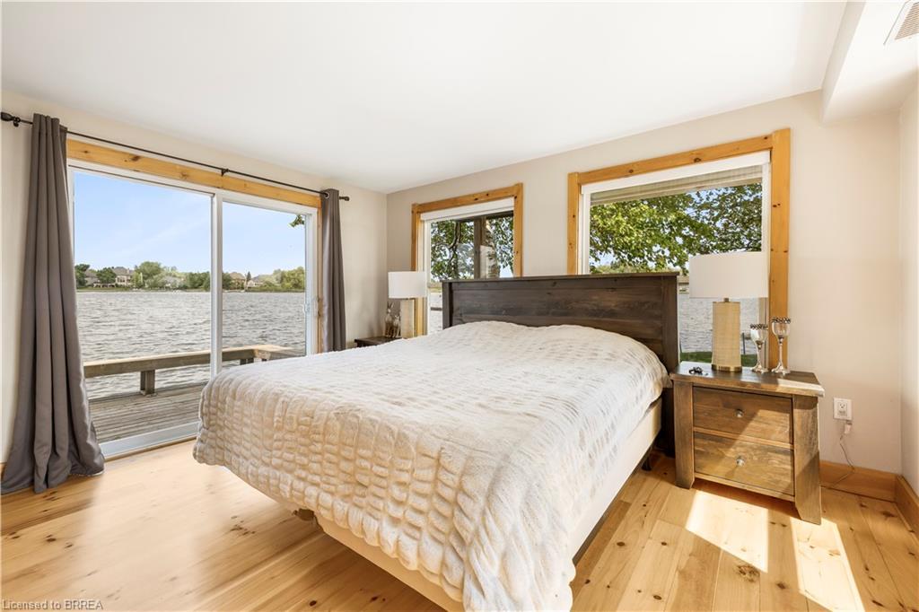 43 Mcclintock Drive, Puslinch, ON - Indoor Photo Showing Bedroom