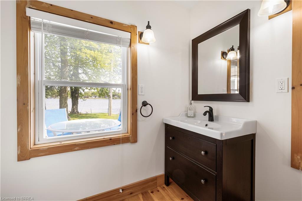 43 Mcclintock Drive, Puslinch, ON - Indoor Photo Showing Bathroom