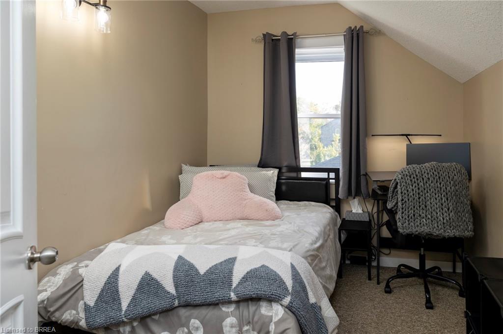 47 Simcoe Street, Scotland, ON - Indoor Photo Showing Bedroom
