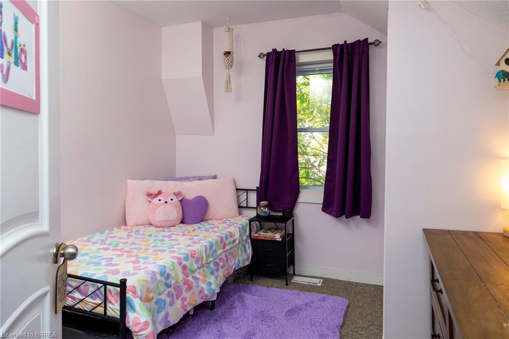 47 Simcoe Street, Scotland, ON - Indoor Photo Showing Bedroom