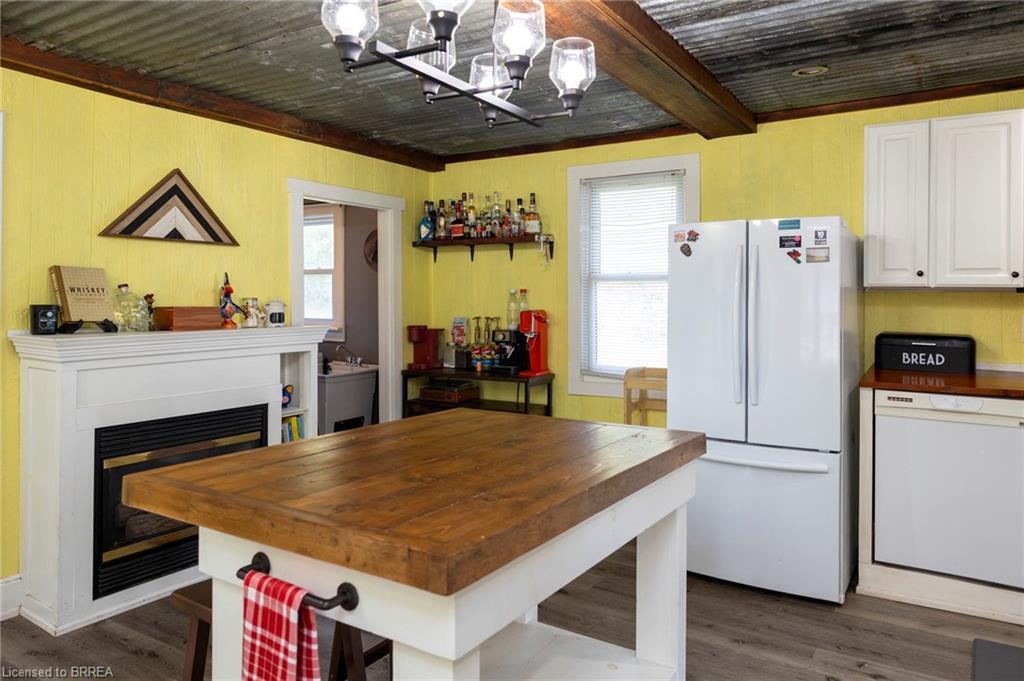 47 Simcoe Street, Scotland, ON - Indoor