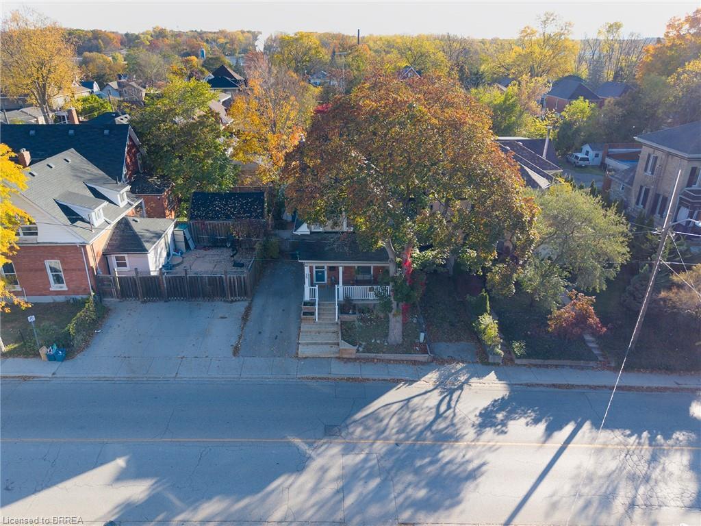 35 Murray Street, Brantford, ON - Outdoor