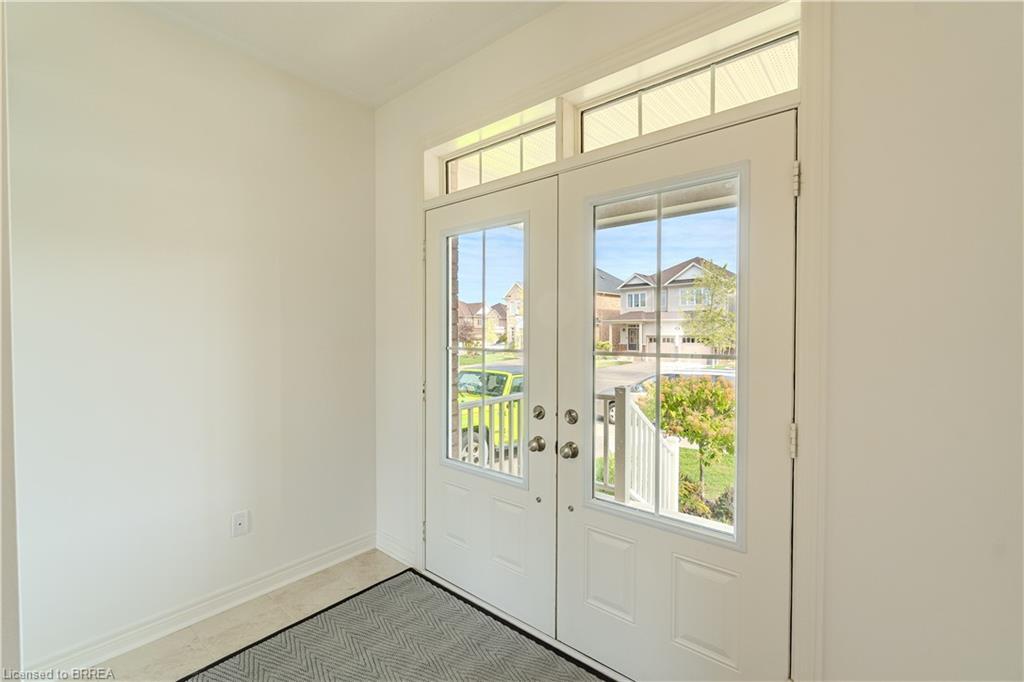 77 Barlow Place Place, Paris, ON - Indoor Photo Showing Other Room