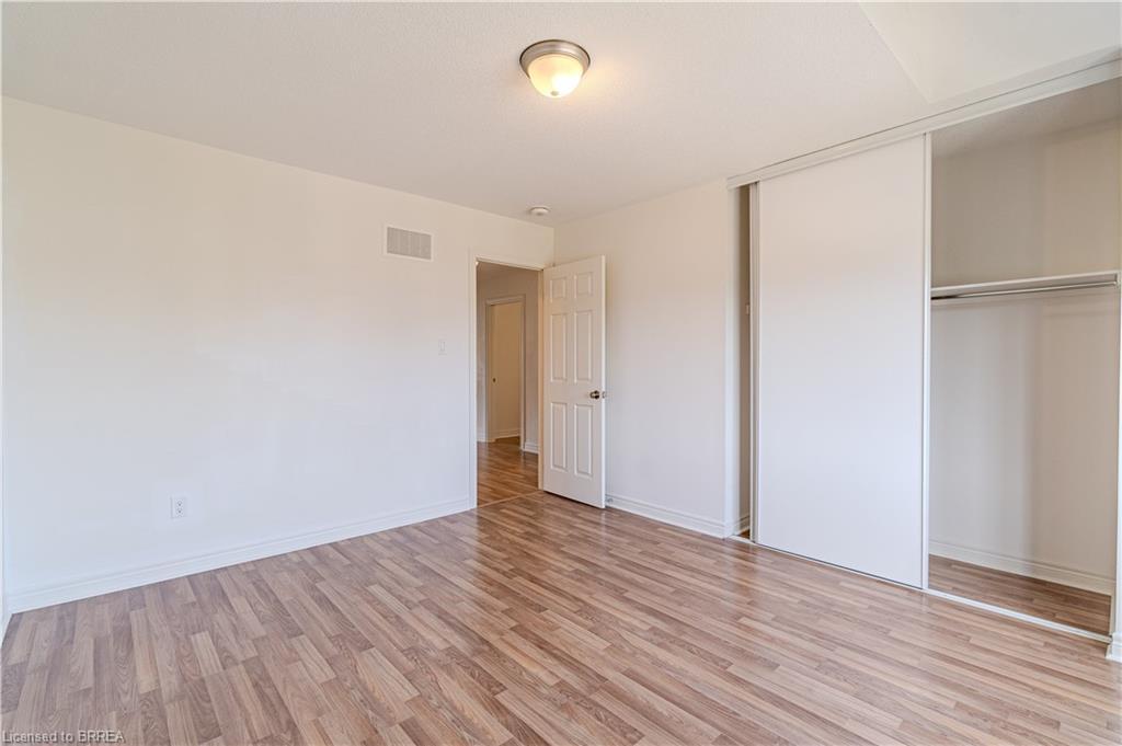 77 Barlow Place Place, Paris, ON - Indoor Photo Showing Other Room