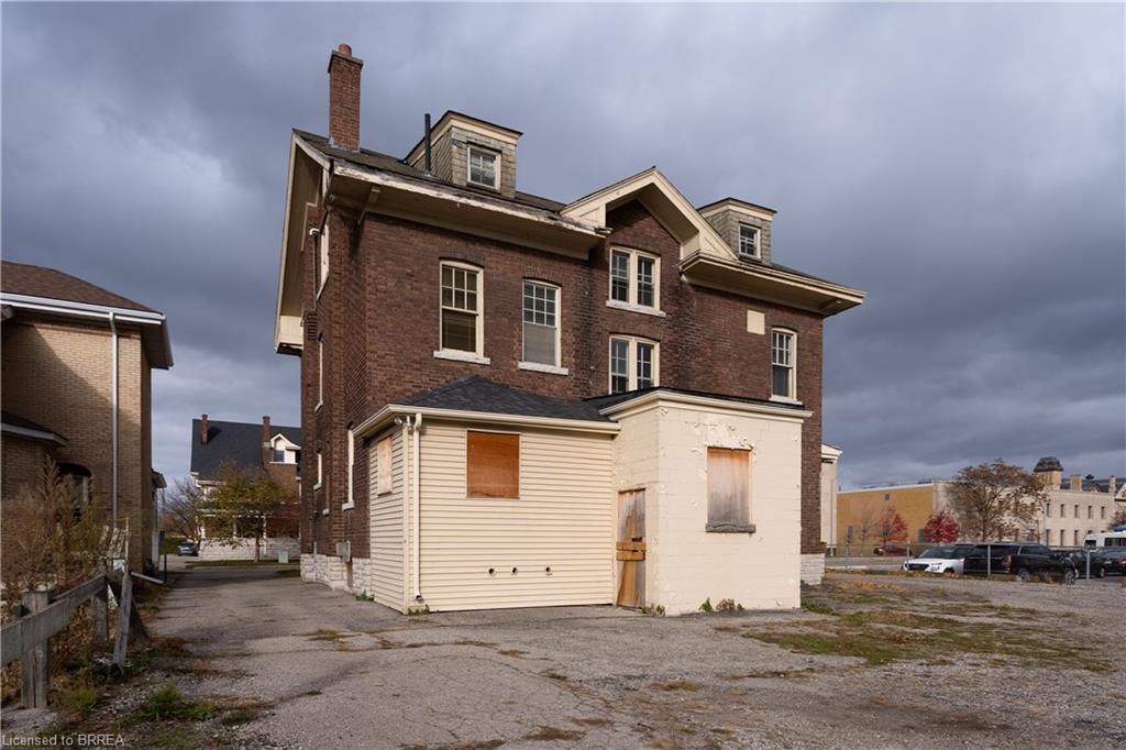 41 Wellington Street, Brantford, ON