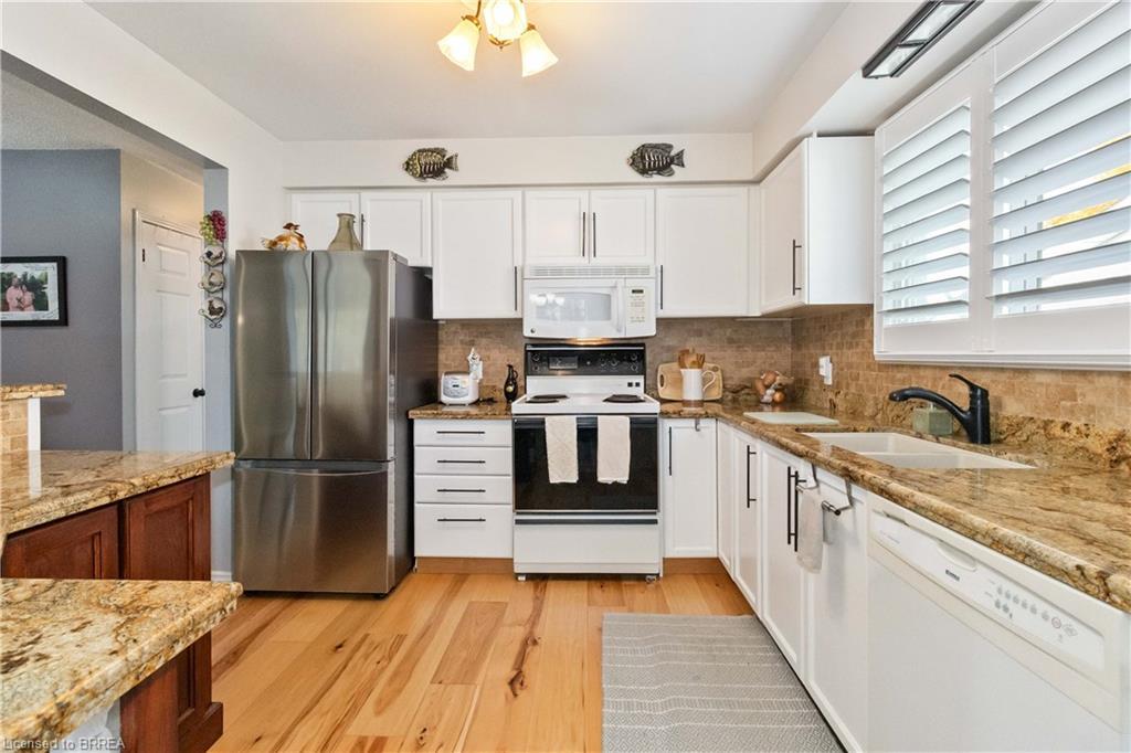 34 Sympatica Crescent, Brantford, ON - Indoor Photo Showing Kitchen With Double Sink
