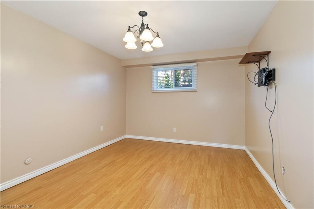 34 Sympatica Crescent, Brantford, ON - Indoor Photo Showing Other Room