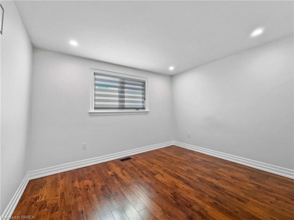 701 Upper Paradise Road, Hamilton, ON - Indoor Photo Showing Other Room