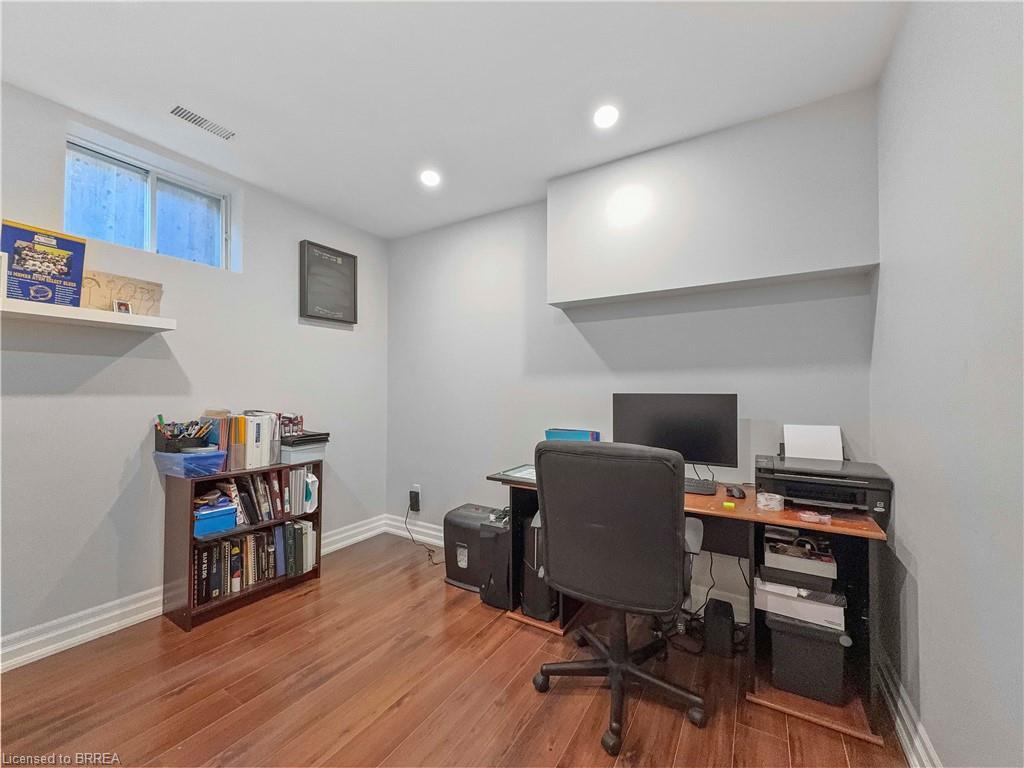 701 Upper Paradise Road, Hamilton, ON - Indoor Photo Showing Office