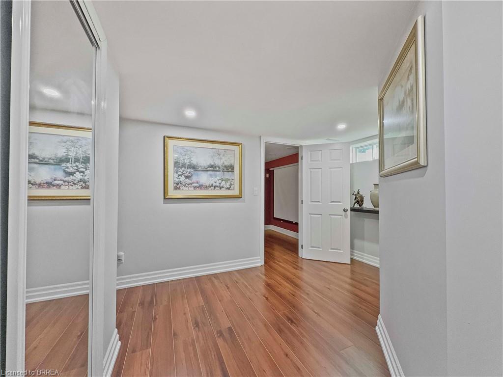 701 Upper Paradise Road, Hamilton, ON - Indoor Photo Showing Other Room