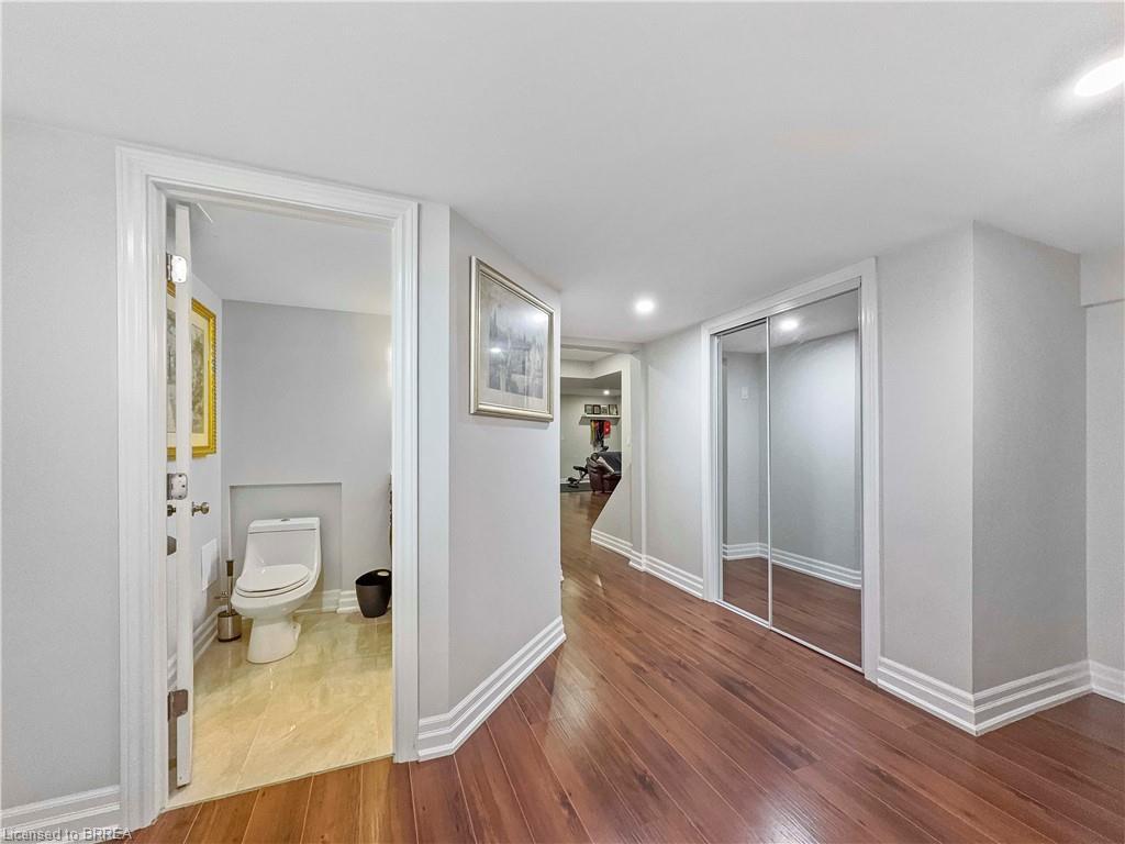 701 Upper Paradise Road, Hamilton, ON - Indoor