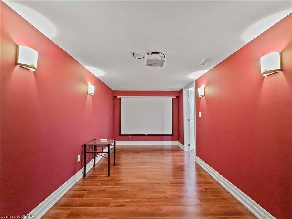 701 Upper Paradise Road, Hamilton, ON - Indoor Photo Showing Other Room