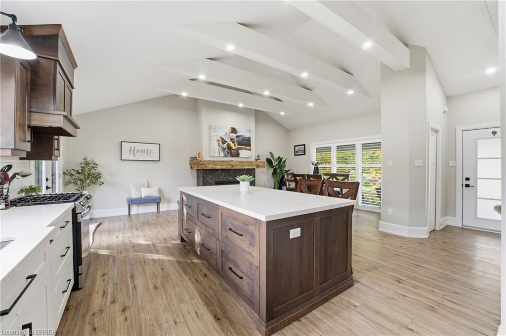 12 Halftree Place, Brantford, ON - Indoor Photo Showing Kitchen