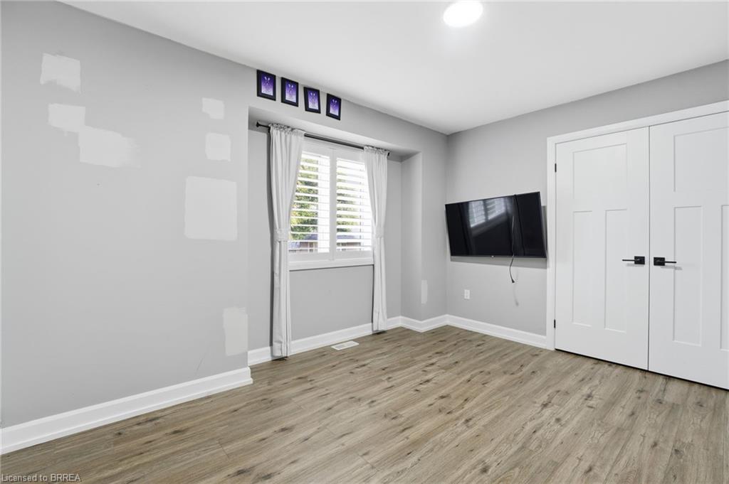 12 Halftree Place, Brantford, ON - Indoor Photo Showing Other Room