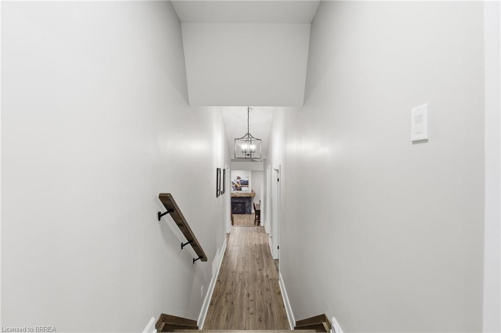 12 Halftree Place, Brantford, ON - Indoor Photo Showing Other Room