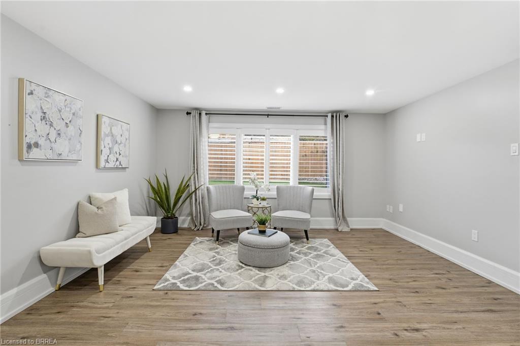 12 Halftree Place, Brantford, ON - Indoor