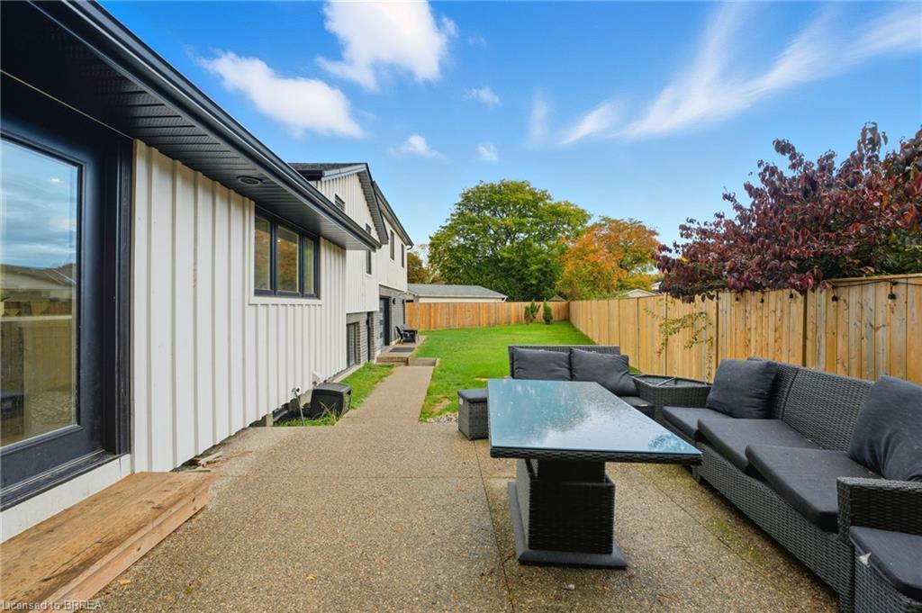 12 Halftree Place, Brantford, ON - Outdoor With Exterior