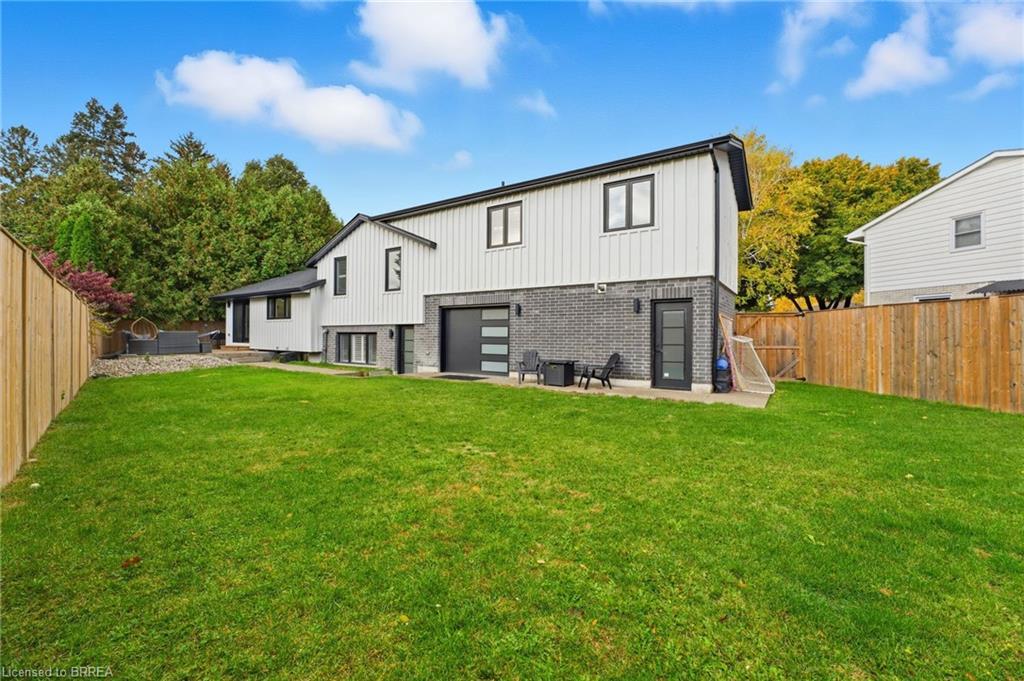 12 Halftree Place, Brantford, ON - Outdoor With Backyard With Exterior