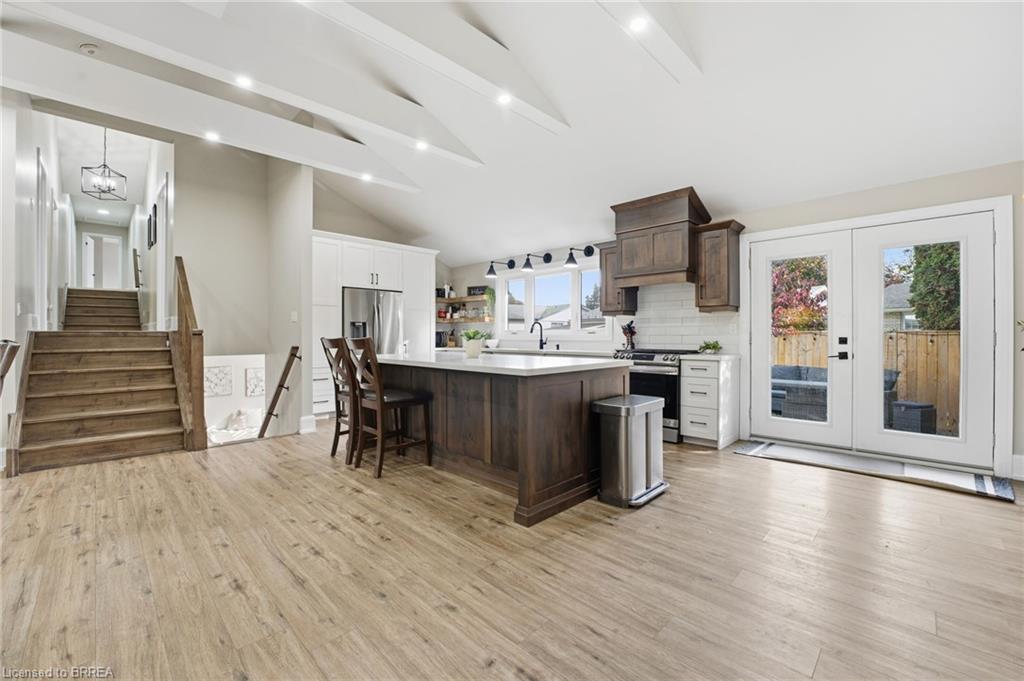 12 Halftree Place, Brantford, ON - Indoor