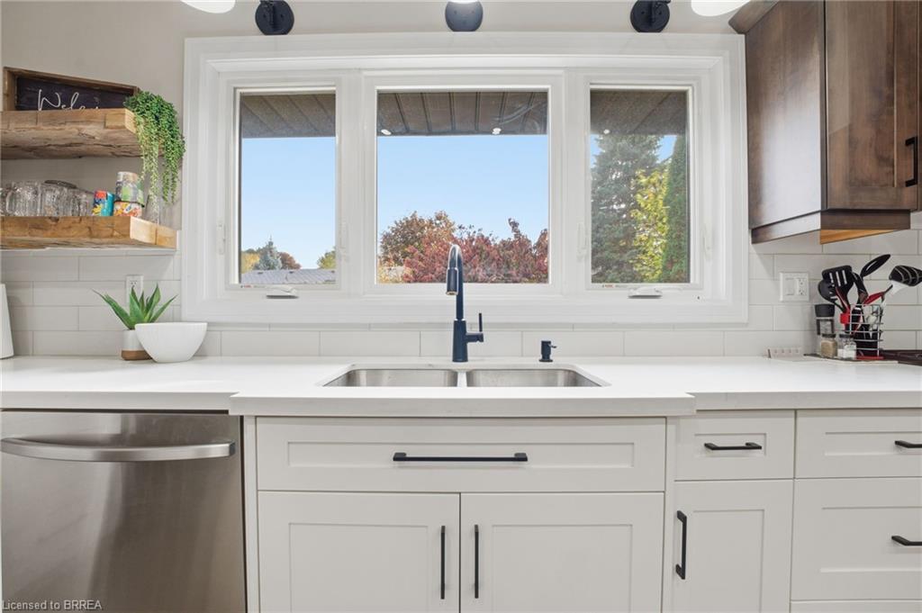 12 Halftree Place, Brantford, ON - Indoor Photo Showing Kitchen With Double Sink
