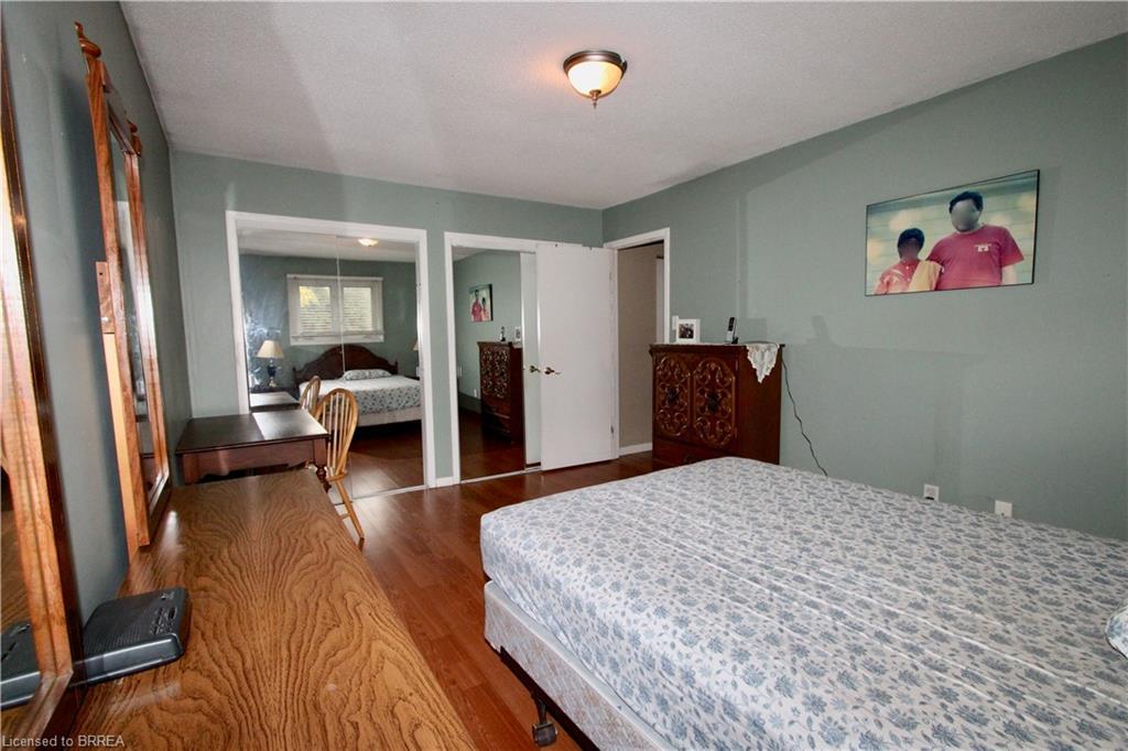 388 Brantwood Park Road, Brantford, ON - Indoor Photo Showing Bedroom