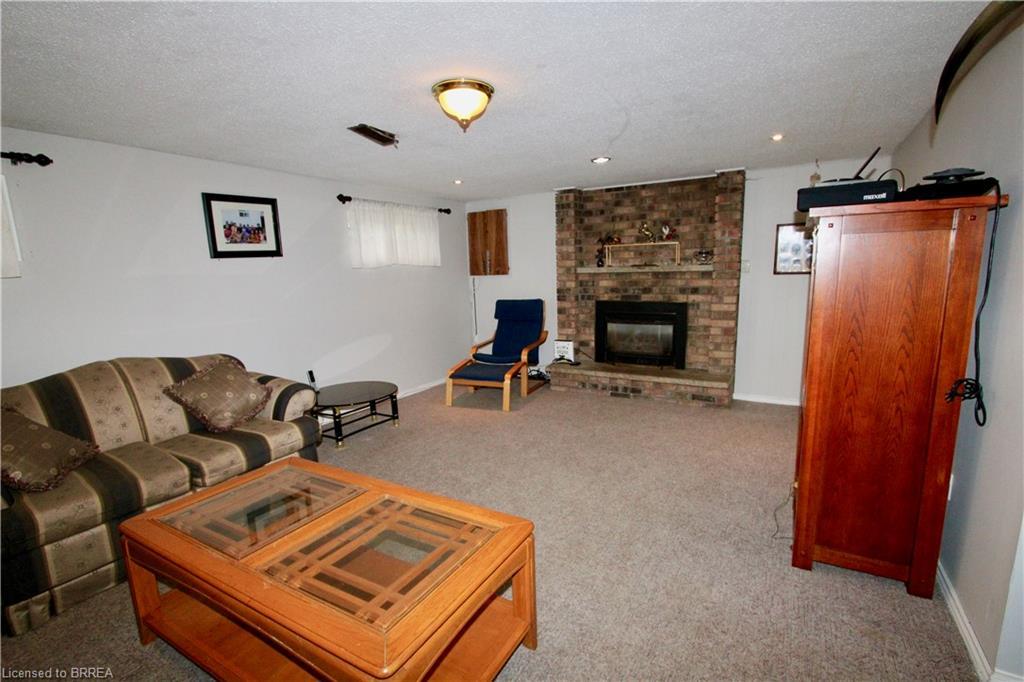 388 Brantwood Park Road, Brantford, ON - Indoor With Fireplace