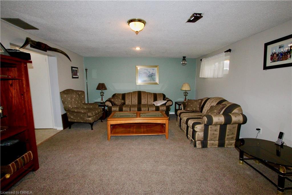 388 Brantwood Park Road, Brantford, ON - Indoor