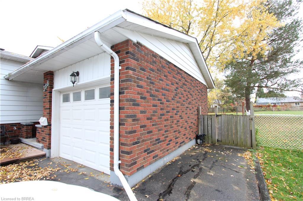 388 Brantwood Park Road, Brantford, ON - Outdoor With Exterior