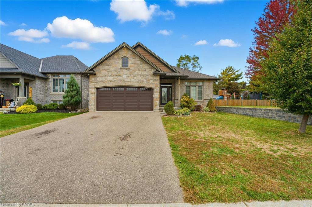 11 Cottonwood Street, Waterford, ON - Outdoor With Facade