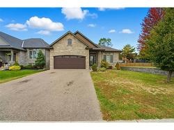 11 Cottonwood Street Waterford, ON N0E 1Y0