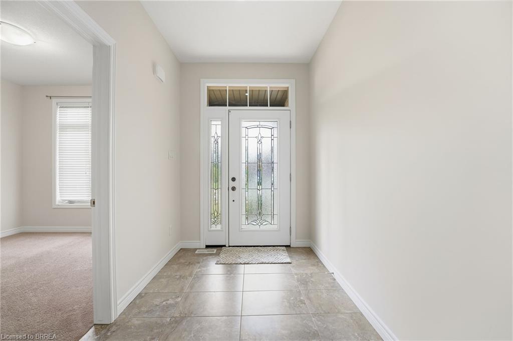 11 Cottonwood Street, Waterford, ON - Indoor Photo Showing Other Room