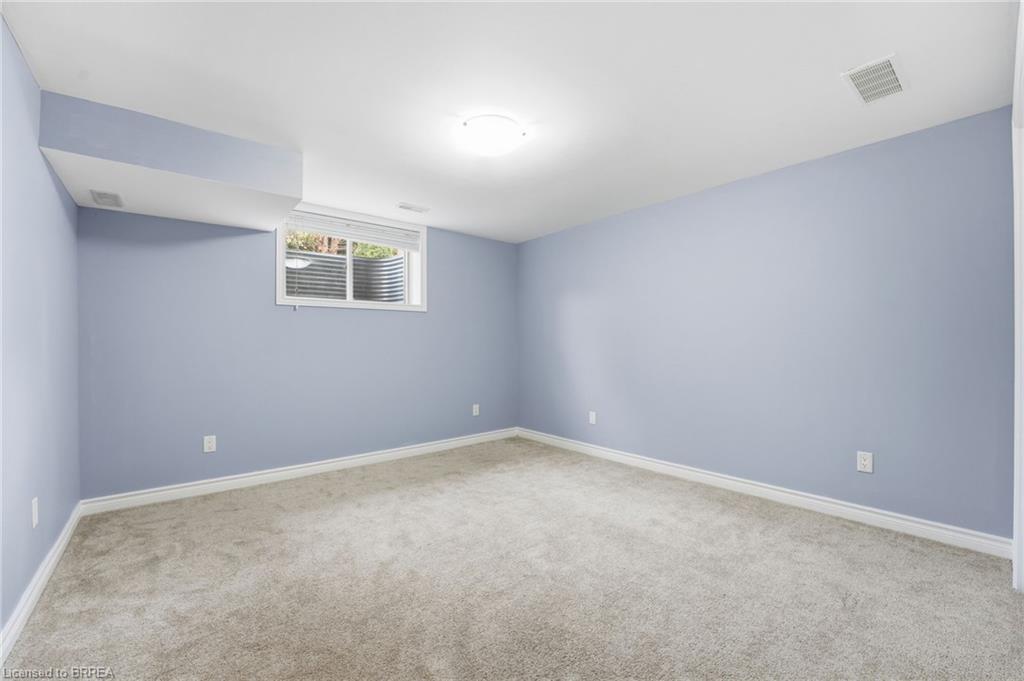 11 Cottonwood Street, Waterford, ON - Indoor Photo Showing Other Room